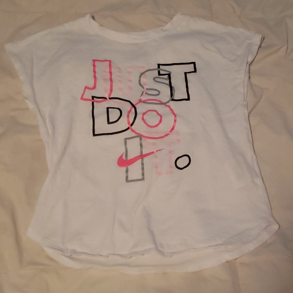 Girls never worn nike top
